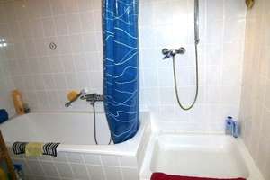EIN STÜCK HIMMEL / 5 Zimmer Dachgeschoss-Maisonette + 2 Balkone, Einbauküche + 2 x TG. WG geeignet. – Am Haingraben 15, 65189 Südost, Wiesbaden – Vorschaubild 17