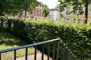 Sofort bezugsbereite Altbauwohnung mit eigenem Garten, Terrasse und Fernwärme  – Die vollständige Adresse der Immobilie erhältst du vom Anbieter., 1309 Striesen-Ost, Dresden – Vorschaubild 10