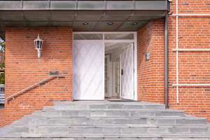 Repräsentativer Firmensitz oder Wohntraum: Großzügige Villa in bester Kanallage – Die vollständige Adresse der Immobilie erhältst du vom Anbieter., 24768 Rendsburg – Vorschaubild 5