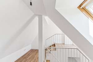 Bezugsfreie Maisonette über den Dächern von Berlin-Friedenau – Die vollständige Adresse der Immobilie erhältst du vom Anbieter., 14197 Wilmersdorf, Berlin – Vorschaubild 8