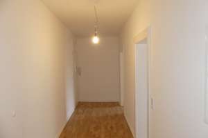 ERSTBEZUG NACH MODERNISIERUNG - 3 Zimmerwhg. mit Parkett, modernem Duschbad und Balkon im 3.OG – Ferdinand-Wallbrecht-Straße 83, 30163 List, Hannover – Vorschaubild 7