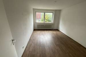 3-Zimmer-Wohnung mit neuem Bad und Balkon in grüner Umgebung – Im Schlenk 133, 47055 Wanheimerort, Duisburg – Vorschaubild 5