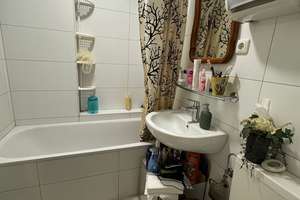 Sanierte 2 Zimmer Wohnung mit Balkon und Wannenbad