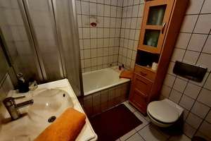 ///Tolles Anwesen mit großem Wohnhaus, Nebengebäuden und Weideland /// – Die vollständige Adresse der Immobilie erhältst du vom Anbieter., 37627 Heinade – Vorschaubild 8