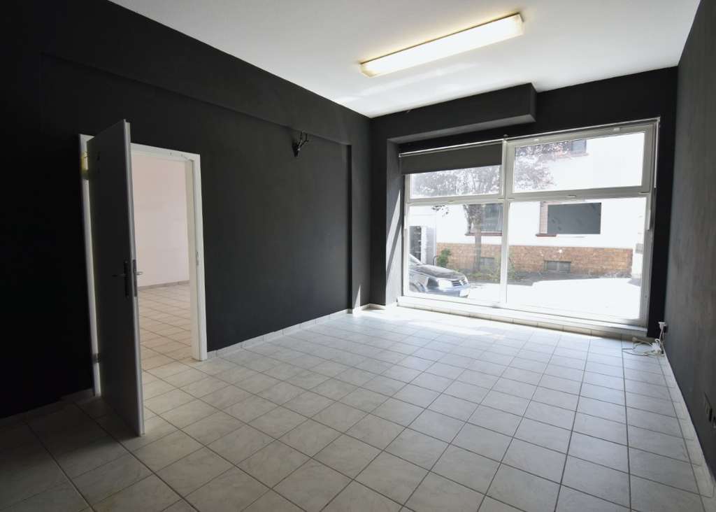 Immobilie in Sinzig - Nutzungsänderung in Wohnraum möglich - Erdgeschosswohnung in 7-Parteienhaus in Sinzig - Bild 3