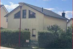 Komfortables Einfamilienhaus mit Garten – Die vollständige Adresse der Immobilie erhältst du vom Anbieter., 3238 Finsterwalde – Vorschaubild 1