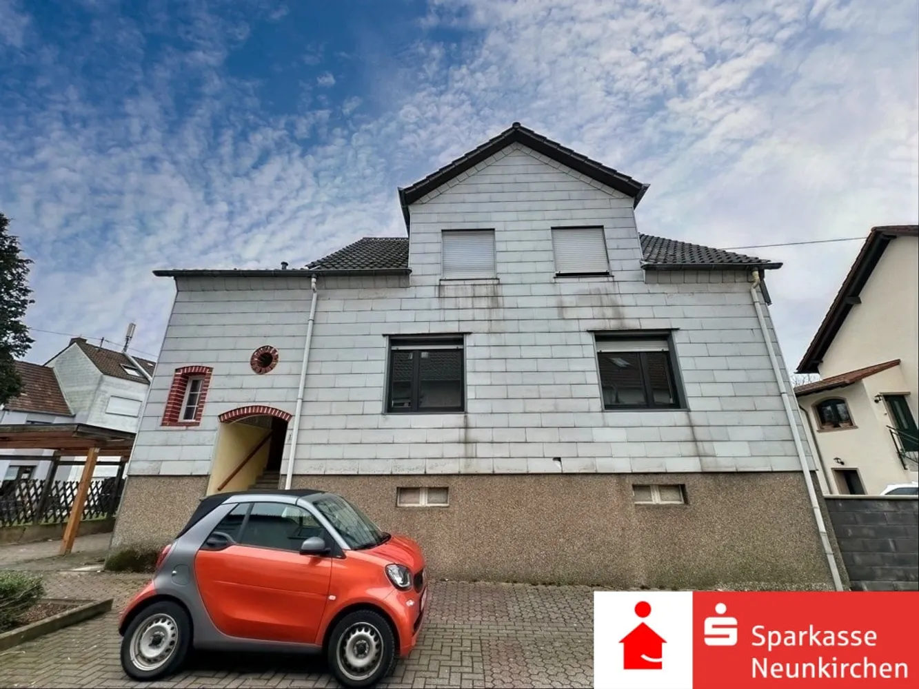 Zweifamilienhaus mit Einliegerwohnung in Merchweiler, Neunkirchen Kreis – Bild 1