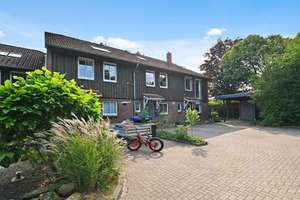 Gepflegtes Reihenmittelhaus mit 4 Zimmern in Buchholz in der Nordheide – Die vollständige Adresse der Immobilie erhältst du vom Anbieter., 21244 Buchholz in der Nordheide – Vorschaubild 1