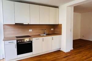 Generalsanierte 2-Zimmer-Wohnung mit neuer Schreiner-Einbauküche, Balkon – sofort bezugsbereit! – Zenettistr. 37, 80337 Am Schlachthof, München – Vorschaubild 2