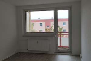 3 Raum Wohnung mit Balkon... – Lilienthalstraße 21, 14480 Am Stern, Potsdam – Vorschaubild 4