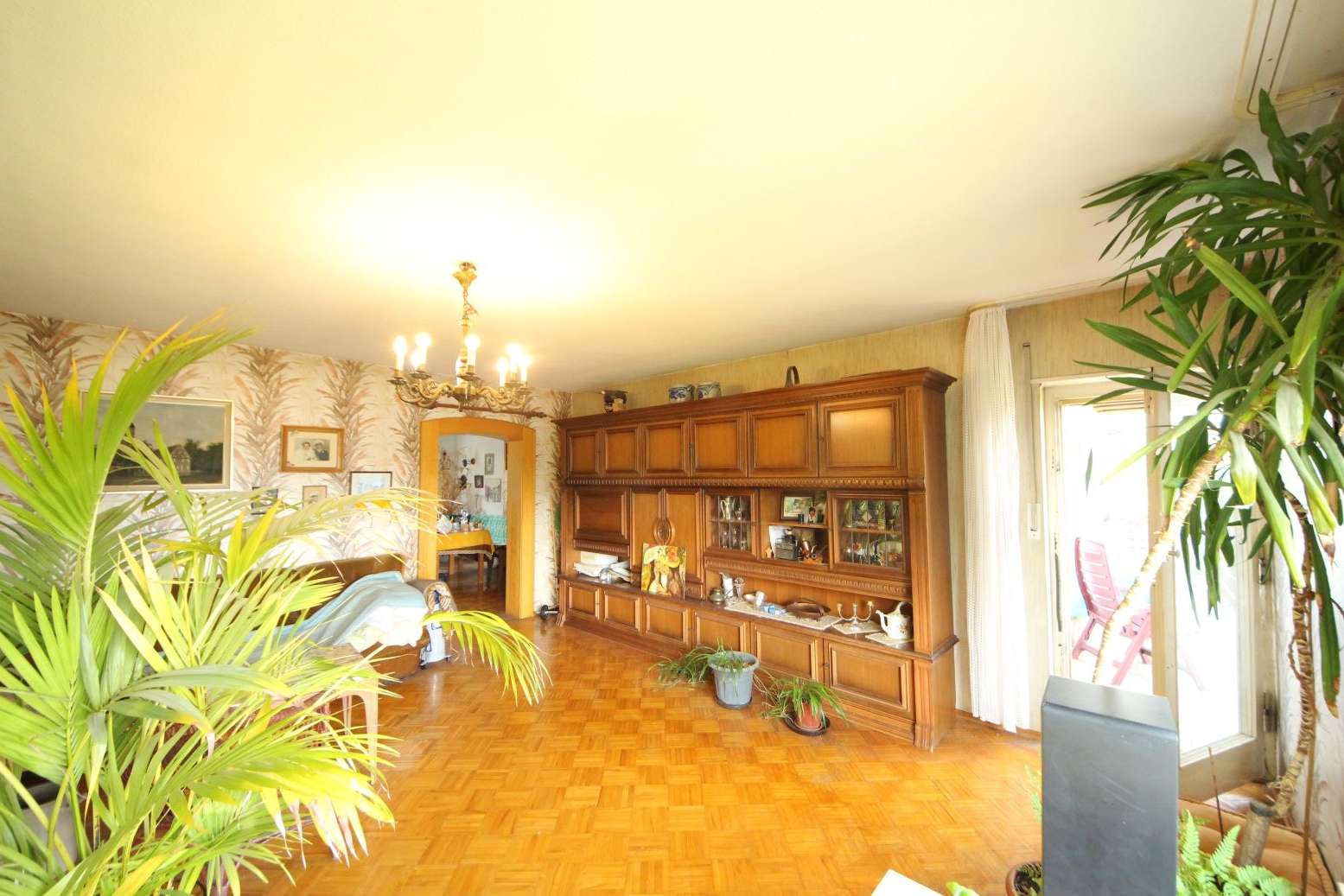 Immobilie in Obrigheim - Großzügiges Wohnhaus in schöner Aussichtslage ... - Bild 0