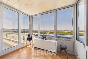 Exklusives Penthouse mit spektakulärem Panorama-Rundumblick und TG-Stellplatz – Die vollständige Adresse der Immobilie erhältst du vom Anbieter., 71334 Waiblingen – Vorschaubild 2