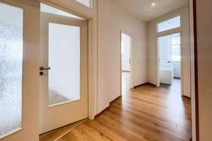 Freie Wohnung! Sanierung 2013, Balkon, Fußbodenheizung, Stellplatz – Die vollständige Adresse der Immobilie erhältst du vom Anbieter., 4249 Großzschocher, Leipzig – Vorschaubild 2
