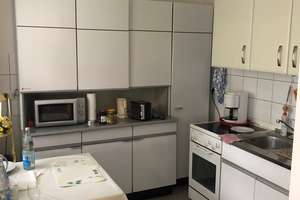 "Wohnen mit Service" in Stadtmitte: Barrierefreie 2-Zimmer-Seniorenwohnung  in zentraler Lage! – Neustraße 25b, 46236 Stadtmitte, Bottrop – Vorschaubild 2