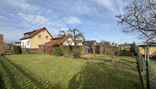 Bild von Freistehendes Einfamilienhaus auf großem Grundstück mit Vollkeller & ausbaubarem Nebengebäude