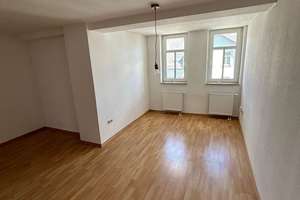 Großzügige und vermietete 2-Zi. mit Laminat, Balkon, EBK und Wanne in zentraler Lage – Die vollständige Adresse der Immobilie erhältst du vom Anbieter., 9130 Sonnenberg, Chemnitz – Vorschaubild 9