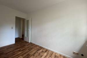 Stade * Nur ein kleiner Spaziergang bis zur Altstadt * Balkon * Pkw-Stellplatz * EBK * – Glückstädter Straße 2a, 21682 Stade – Vorschaubild 12