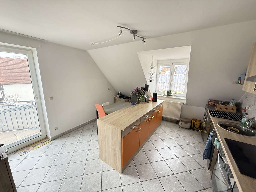 Immobilie in Weichs - 3-Zimmer Dachgeschosswohnung mit 2 Balkonen + Gartensondernutzungsrecht in Weichs - Bild 2