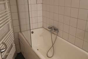 Stilvolle 3-Zimmer-Dachgeschosswohnung mit Einbauküche in Stuttgart – Nikolausstr. 2, 70190 Stuttgart – Vorschaubild 3