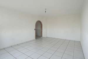 Große Wohnung für die Familie mit Loggia und Panoramablick