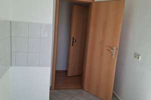Großzügige 3-Raum-Wohnung mit Balkon! – Förderstedter Straße 96, 39112 Leipziger Straße, Magdeburg – Vorschaubild 4