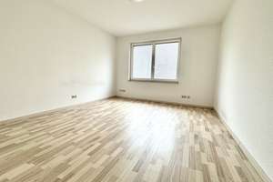Helle 3-Zi.-Dachgeschosswohnung mit 2 Bädern, EBK und Terrasse mit Weitblick – Westbahnhofstraße 15, 7745 Jena-Süd, Jena – Vorschaubild 5
