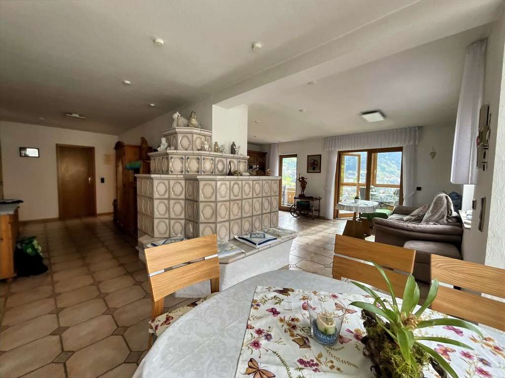 Immobilie in Weisenbach - Tolles Einfamilienhaus mit Einliegerwohnung in ruhiger Lage von Weisenbach - Bild 3