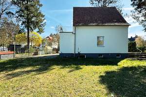 Bezugsfreies Einfamilienhaus auf großzügigem Grundstück in gefragter Potsdamer Wohnlage (Babelsberg) – Hubertusdamm 4, 14480 Am Stern, Potsdam – Vorschaubild 2