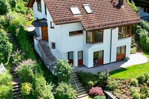 EXKLUSIVES EINFAMILIENHAUS MIT SCHWIMMHALLE – Die vollständige Adresse der Immobilie erhältst du vom Anbieter., 70195 Botnang-West, Stuttgart – Vorschaubild 2