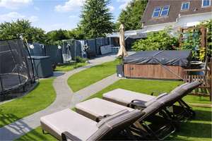 Krefeld-Fischeln: Modernes Familienzuhause mit hochwertiger Ausstattung und sonnigem Garten – Die vollständige Adresse der Immobilie erhältst du vom Anbieter., 47807 Fischeln, Krefeld – Vorschaubild 4