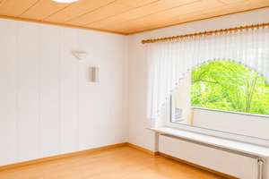 Maisonette-Wohnung in Berlin-Frohnau | Loggia, wohnlich ausgebautes Souterrain & Stellplatz – Die vollständige Adresse der Immobilie erhältst du vom Anbieter., 13465 Frohnau, Berlin – Vorschaubild 12