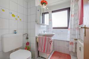 Gepflegte 2-Zimmer-Eigentumswohnung mit Balkon, Stellplatz und Aufzug in Wiesbaden-Delkenheim – Die vollständige Adresse der Immobilie erhältst du vom Anbieter., 65205 Delkenheim, Wiesbaden – Vorschaubild 8