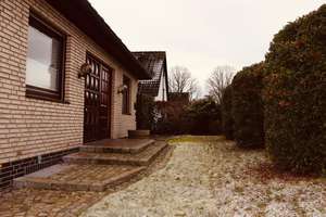 Provisionsfrei - Einfamilienhaus mit 6 Zimmern und Garage in Norderstedt – Jägerlauf 32, 22851 Norderstedt – Vorschaubild 1