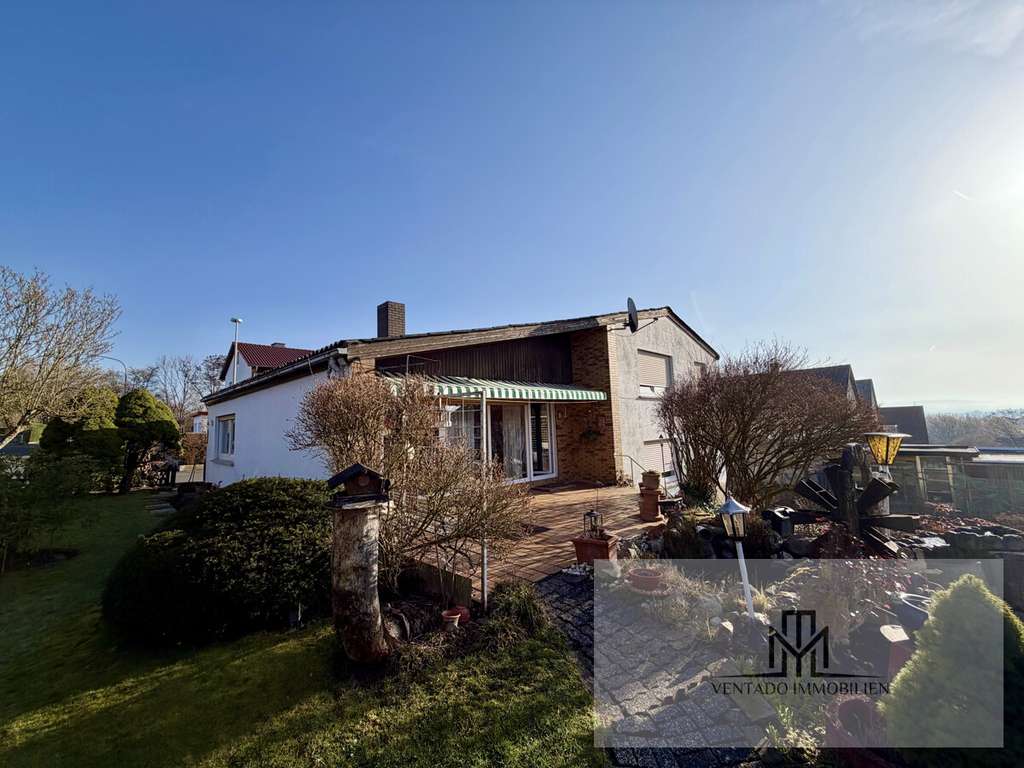 Immobilie in Schwalmstadt - Attraktives Einfamilienhaus mit großzügigem Grundstück in ruhiger Lage von Schwalmstadt - Bild 1