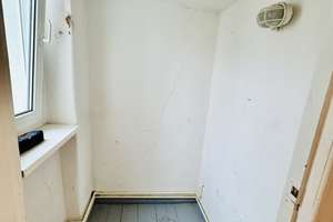Bezugsfreie Stuckaltbauwohnung mit hohen Decken in Berlin Pankow! – Die vollständige Adresse der Immobilie erhältst du vom Anbieter., 13156 Niederschönhausen, Berlin – Vorschaubild 2