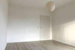 Helle 2-Zimmer-Wohnung mit Südbalkon, Aufzug und moderner Einbauküche – Moselstr. 5, 38120 Weststadt, Braunschweig – Vorschaubild 9