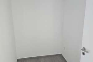 1200 € - 106 m² - 4.0 Zi.