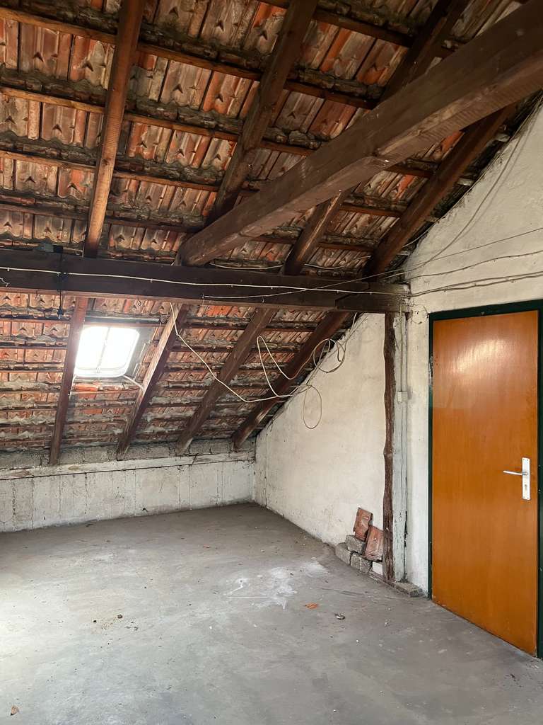 Immobilie in Oberhausen - 2-Zimmer-Wohnung im Dachgeschoss zum Selbstausbau mit Baugenehmigung - Bild 4