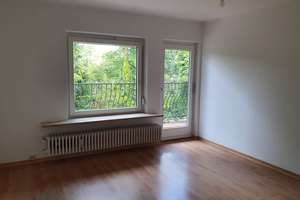 Lichtdurchflutete 4½-Zimmer-Gartenwohnung mit 2 Balkonen, schöner EBK - Privacy, S2 U-Menzing – Die vollständige Adresse der Immobilie erhältst du vom Anbieter., 80997 Allach, München – Vorschaubild 8