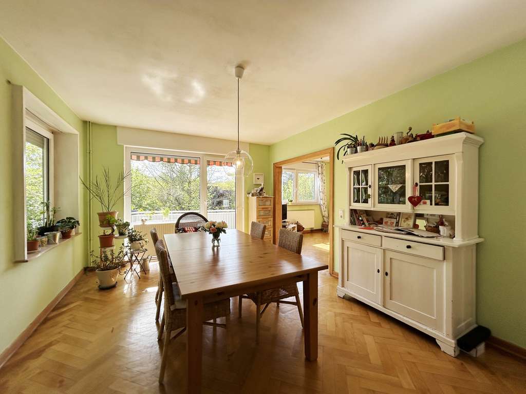 Idyllisches Reihenendhaus mit tollem Garten                      und guter Anbindung