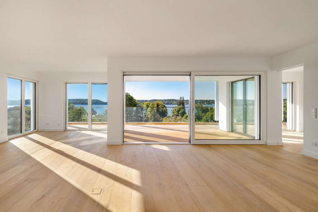 Exzellente Lebensqualität: Herrliche 4-Zimmer-Wohnung mit traumhaftem Balkon und Panorama-Seeblick