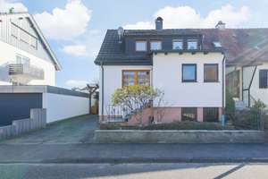 Kleines Wohnhaus mit schönem Grundstück – Die vollständige Adresse der Immobilie erhältst du vom Anbieter., 75217 Birkenfeld – Vorschaubild 1