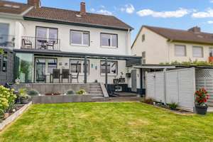 Ihr neues Zuhause: Zweifamilienhaus in der Stadtheide..