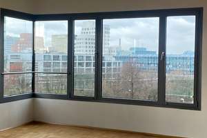 RHEINBLICK PUR im HAFEN - NEU HOCHWERTIG MÖBLIERT -  PORTOBELLO-HAUS - OFFENE EINBAUKÜCHE; PARKETT – Die vollständige Adresse der Immobilie erhältst du vom Anbieter., 40217 Unterbilk, Düsseldorf – Vorschaubild 8