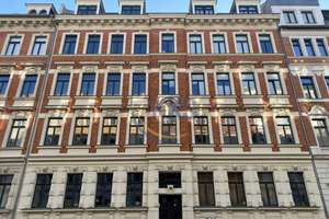 Charmante Dachgeschosswohnung mit Dachterrasse im Waldstraßenviertel