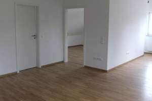 Bitte nur Mailanfragen: Grüne Mitte: Bezaubernde 2-Zi-Dachgeschoss-Wohnung in Uninähe in 6-Fam-Haus – Die vollständige Adresse der Immobilie erhältst du vom Anbieter., 93051 Kumpfmühl-Ziegetsdorf-Neuprüll, Regensburg – Vorschaubild 4