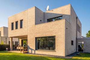 Timeless Design Meets Modern Luxury | Exclusive Stahnsdorf Villa – Die vollständige Adresse der Immobilie erhältst du vom Anbieter., 14532 Stahnsdorf – Vorschaubild 19