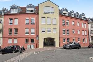 Vermietete 1-Zimmer-Eigentumswohnung mit Tiefgaragen-Stellplatz in Fürth-Stadtmitte – Die vollständige Adresse der Immobilie erhältst du vom Anbieter., 90762 Altstadt, Innenstadt, Fürth – Vorschaubild 1