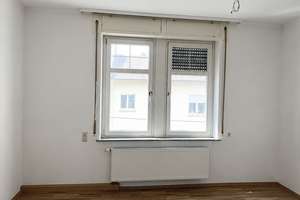 Stilvolle 4-Zimmer-Altbauwohnung in Stuttgart-Ost – frisch renoviert mit neuer Einbauküche – Hornbergstraße 51, 70188 Gaisburg, Stuttgart – Vorschaubild 9