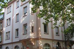 NEU kernsanierte Altbauwohnung mit viel Charme